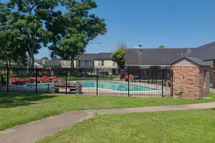 6374 Creekbend Dr, Houston, TX 77096 - Photo 20