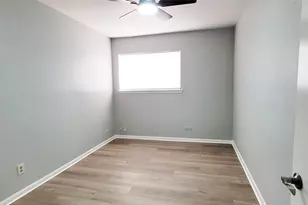 6374 Creekbend Dr, Houston, TX 77096 - Photo 16