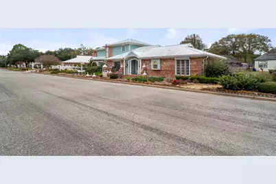 804 Alvin Street, El Campo, TX 77437 - Photo 2