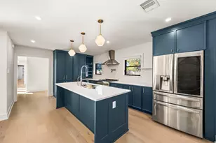 709 W 39th St, Houston, TX 77018 - Photo 12