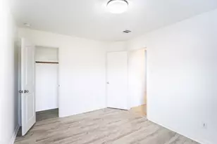 9918 Hideaway Bend Ln, Houston, TX 77044 - Photo 12