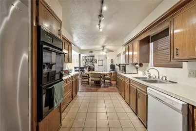 10406 Sagevale Court, Houston, TX 77089 - Photo 8