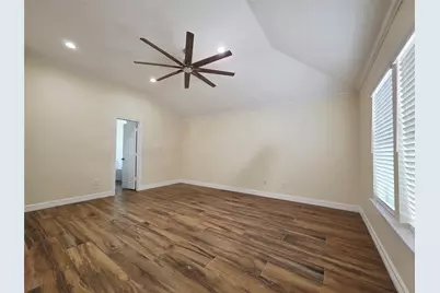 911 Beechgrove Drive, Webster, TX 77058 - Photo 10