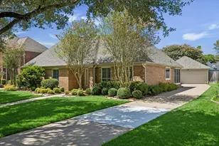 4423 Bermuda Dr, Sugar Land, TX 77479 - Photo 1