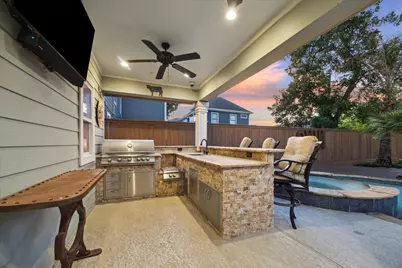 205 W 24th Street, Houston, TX 77008 - Photo 28