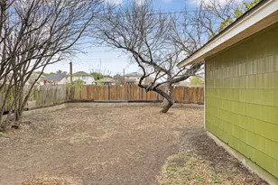 9507 Five Forks St, San Antonio, TX 78245 - Photo 6