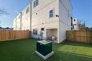 7703 Earl Rudder Wy, Houston, TX 77055 - Photo 4