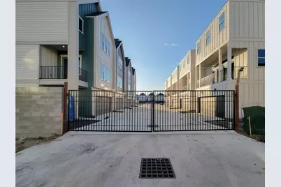 7703 Earl Rudder Way, Houston, TX 77055 - Photo 2