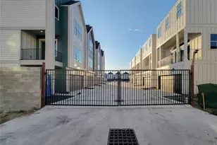 7703 Earl Rudder Wy, Houston, TX 77055 - Photo 2