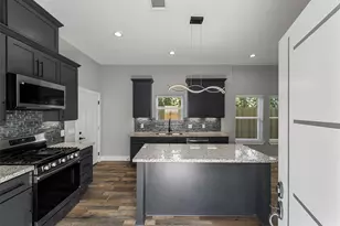 7704 Sealey St, Houston, TX 77088 - Photo 2