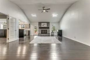 948 Spring Hills Dr, New Braunfels, TX 78130 - Photo 6