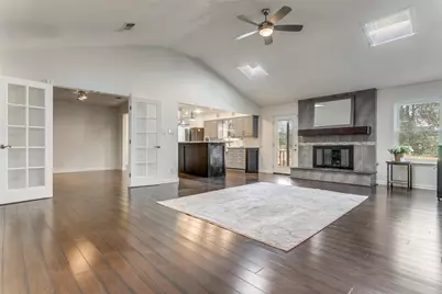 948 Spring Hills Drive, New Braunfels, TX 78130 - Photo 8