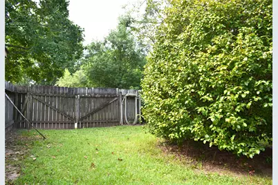 1601 Columbia Street, Liberty, TX 77575 - Photo 22