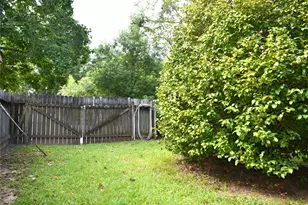 1601 Columbia St, Liberty, TX 77575 - Photo 22