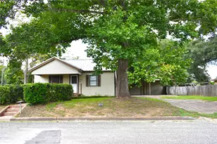 1601 Columbia St, Liberty, TX 77575 - Photo 4
