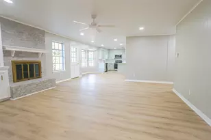 1601 Westwind Dr, Brenham, TX 77833 - Photo 2
