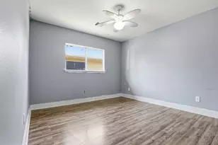 414 Binnacle Way, Crosby, TX 77532 - Photo 8