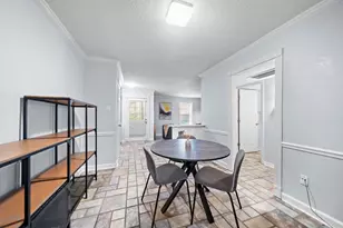 8289 Kingsbrook Rd, Houston, TX 77024 - Photo 14