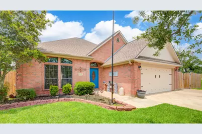 1000 Cardinal Drive, Richwood, TX 77566 - Photo 1