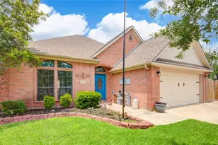 1000 Cardinal Dr, Richwood, TX 77566 - Photo 1