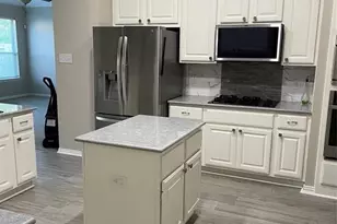 3139 Autumnjoy Dr, Pearland, TX 77584 - Photo 2