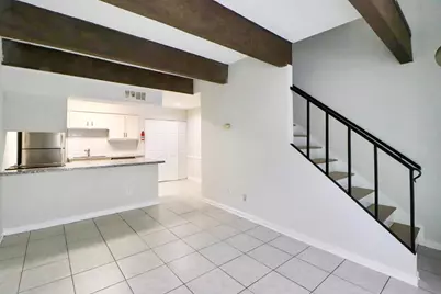 5929 Queensloch Drive #127, Houston, TX 77096 - Photo 2