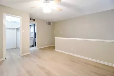 5929 Queensloch Drive #127, Houston, TX 77096 - Photo 6