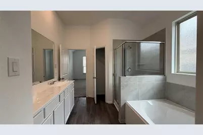 9323 Darby Knoll Way, Houston, TX 77365 - Photo 12