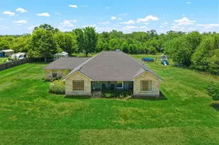 10747 Whispering Oaks Dr, Hearne, TX 77859 - Photo 1