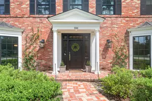 5360 Spring Park St, Houston, TX 77056 - Photo 2