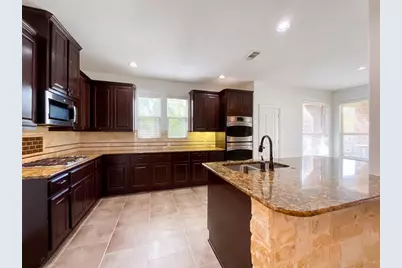 312 Overland Trace, Montgomery, TX 77316 - Photo 2