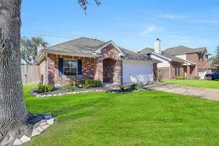 4110 Cleburne Dr, Pearland, TX 77584 - Photo 4
