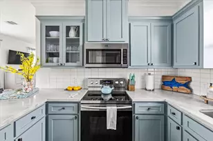 307 Olive St, Surfside Beach, TX 77541 - Photo 8