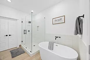 5808 Highland Sky Ln, Houston, TX 77091 - Photo 2
