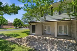 1406 Summit St, College Station, TX 77845 - Photo 10
