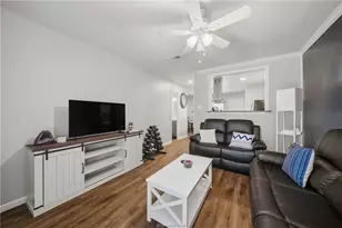 1406 Summit St, College Station, TX 77845 - Photo 12