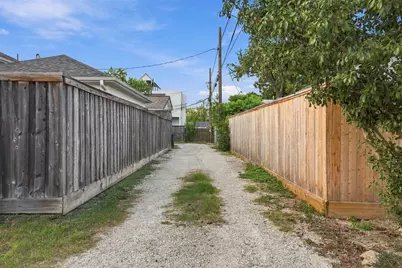 1204 Cordell #B, Houston, TX 77009 - Photo 2