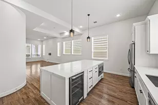 719 Leverkuhn St, Houston, TX 77007 - Photo 12
