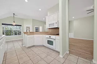 10542 Parkside Dr, Willis, TX 77318 - Photo 16