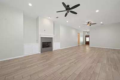 10542 Parkside Drive, Willis, TX 77318 - Photo 10