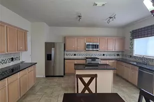 2715 Riverhollow Ln, Sugar Land, TX 77479 - Photo 16