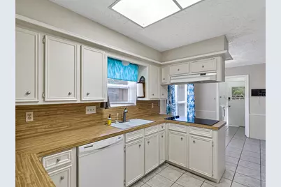 22906 Squirrel Tree Street, Spring, TX 77389 - Photo 8