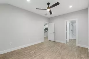 13018 Walden Rd, Montgomery, TX 77356 - Photo 20