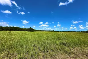 2101 W Bayshore Rd, Anahuac, TX 77514 - Photo 1