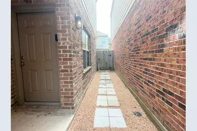 17035 Amarose Drive, Houston, TX 77090 - Photo 4