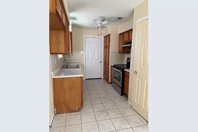 8426 Avington Road, La Porte, TX 77571 - Photo 6