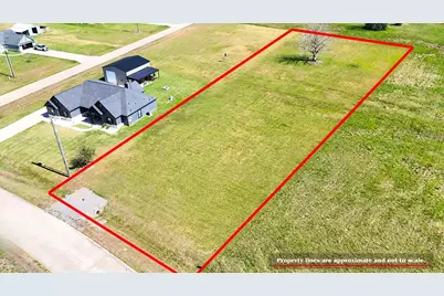 813 Longhorn Trail, Angleton, TX 77515 - Photo 2