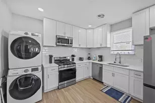 1802 Ursuline St, Galveston, TX 77550 - Photo 8