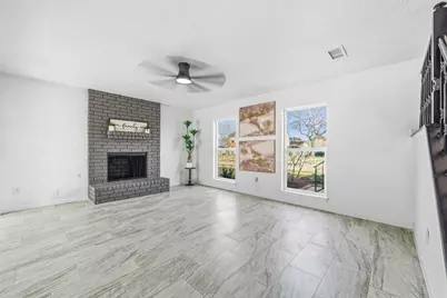 713 Sugar Hill Dr Park, La Porte, TX 77571 - Photo 4