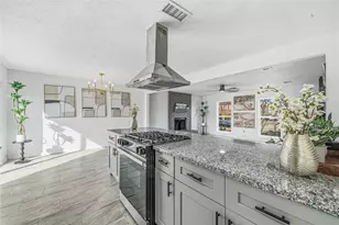 713 Sugar Hill Dr, La Porte, TX 77571 - Photo 12